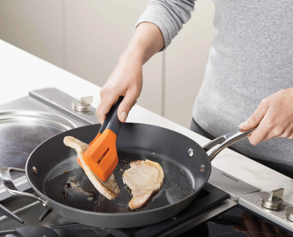 Pince-Spatule 2-en-1 Turner Tongs - JOSEPH JOSEPH – Image 2